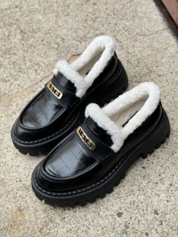 Loafersy z futerkiem L'estrosa